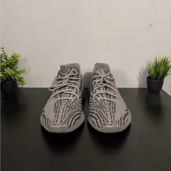Yeezy Boost 350 V2 Beluga 2.0 Men\'s Sneaker Size 13 AH2203 main image 6